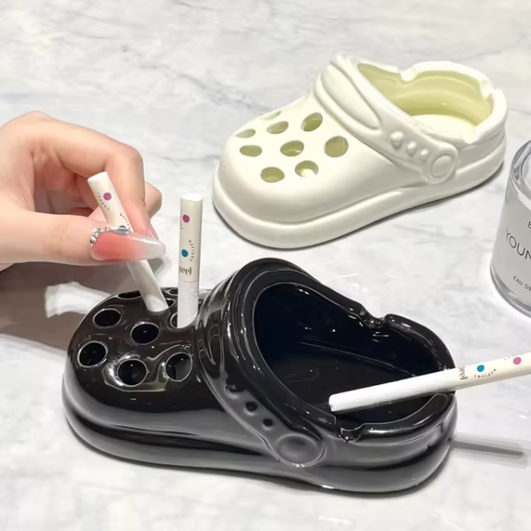 Croc Shoe Ashtray, Ceramic Fun Ashtray, Quirky Home Decor, Unique Ashtray Design, Fun Smoking Accessories, Crocs Inspired Ashtray, Novelty Smoking Gifts, Unique Ashtrays for Smokers, Creative Home Decor, Decorative Ceramic Ashtray.