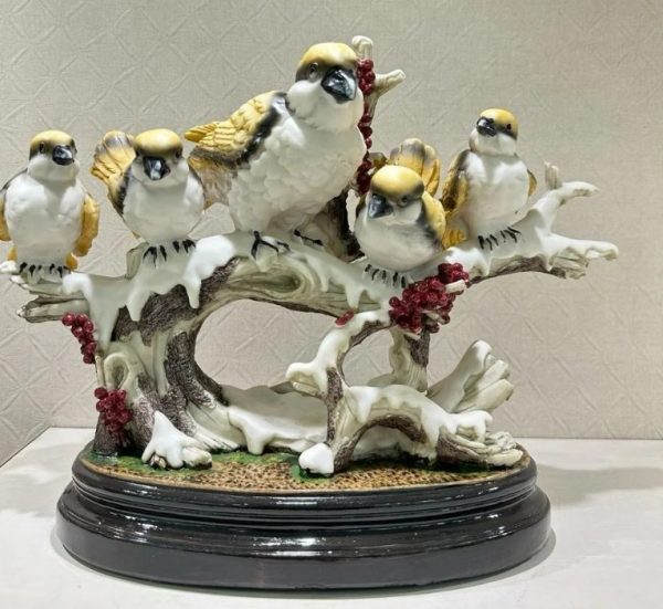 White and brown polyresin birds statue, for showpiece, dust with dry cloth