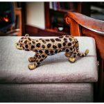 Sgolden leopard trinket box, enamel jewelry box, animal figurine decor, hinged jewelry box, unique gift idea, leopard home decor, decorative storage box, nicdecor.com, nichomedecor, mother’s day gift