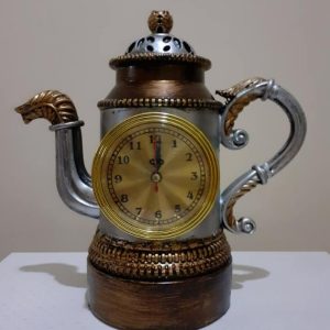 Unique antique design table clock