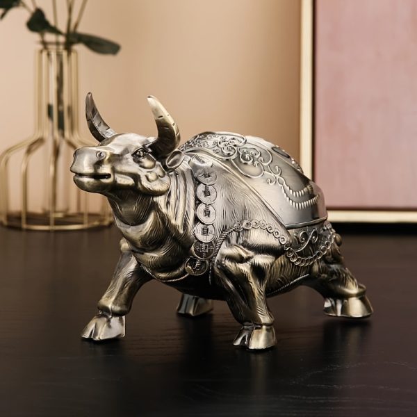 Vintage bull ashtray with lid