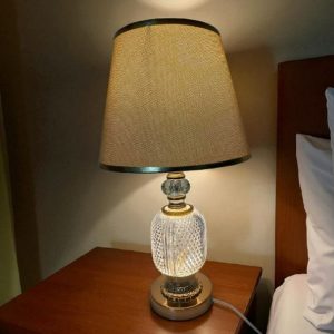 European‑style metal & acrylic table lamp