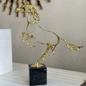 Fenteer Golden Horse Ornament – Elegant Alloy Horse