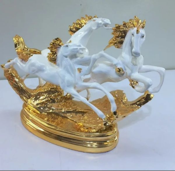 Snicdecor.com, nic home decor, luxury horse sculpture, resin showpiece BD, modern home decor, hotel desk decoration, premium statue BD, white and gold decor, animal craft sculpture, tabletop decorative piece