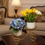 Modern Gold Metal and Glass Top Ornament Cycle1